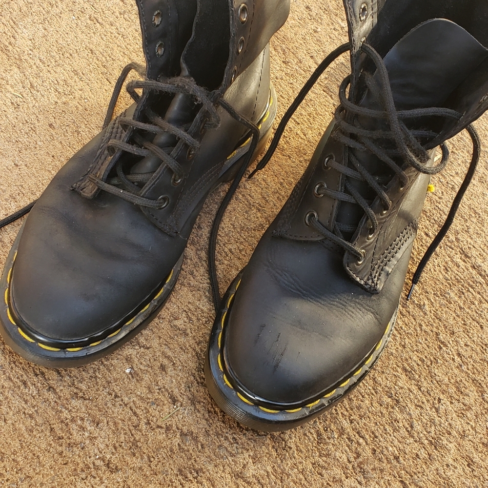 Dr. Martens Made In England 6